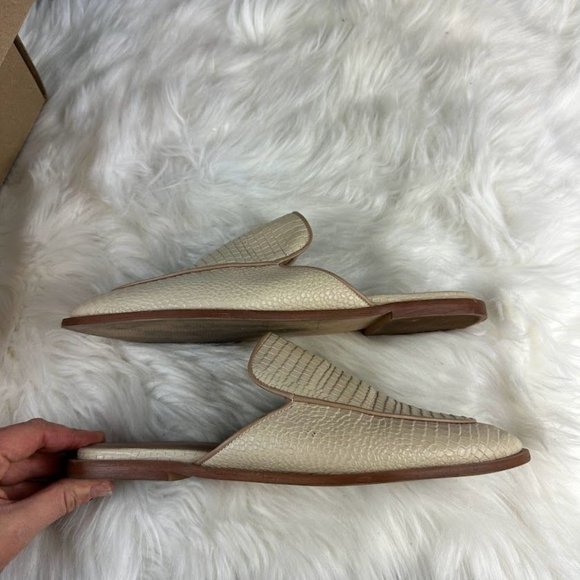 Kaanas Sardinia Snake Embossed Mule in Off White - Picture 5 of 9